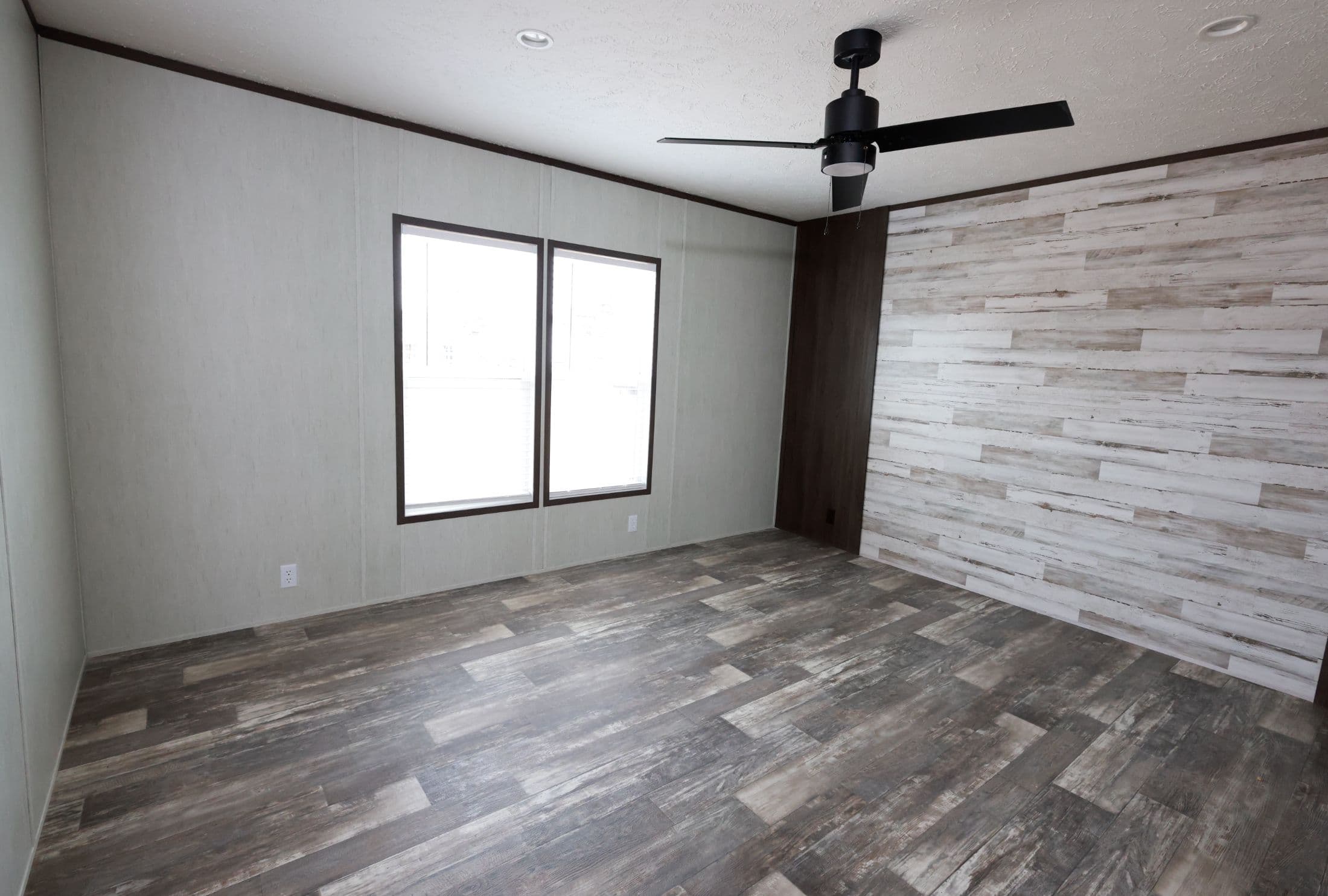 The magnolia  home features