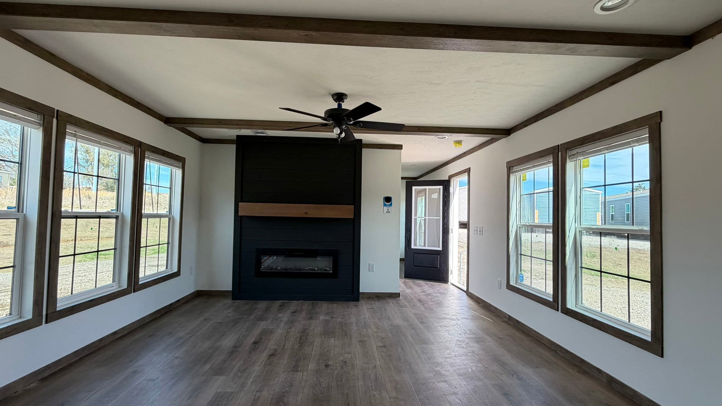 Annie interior home features