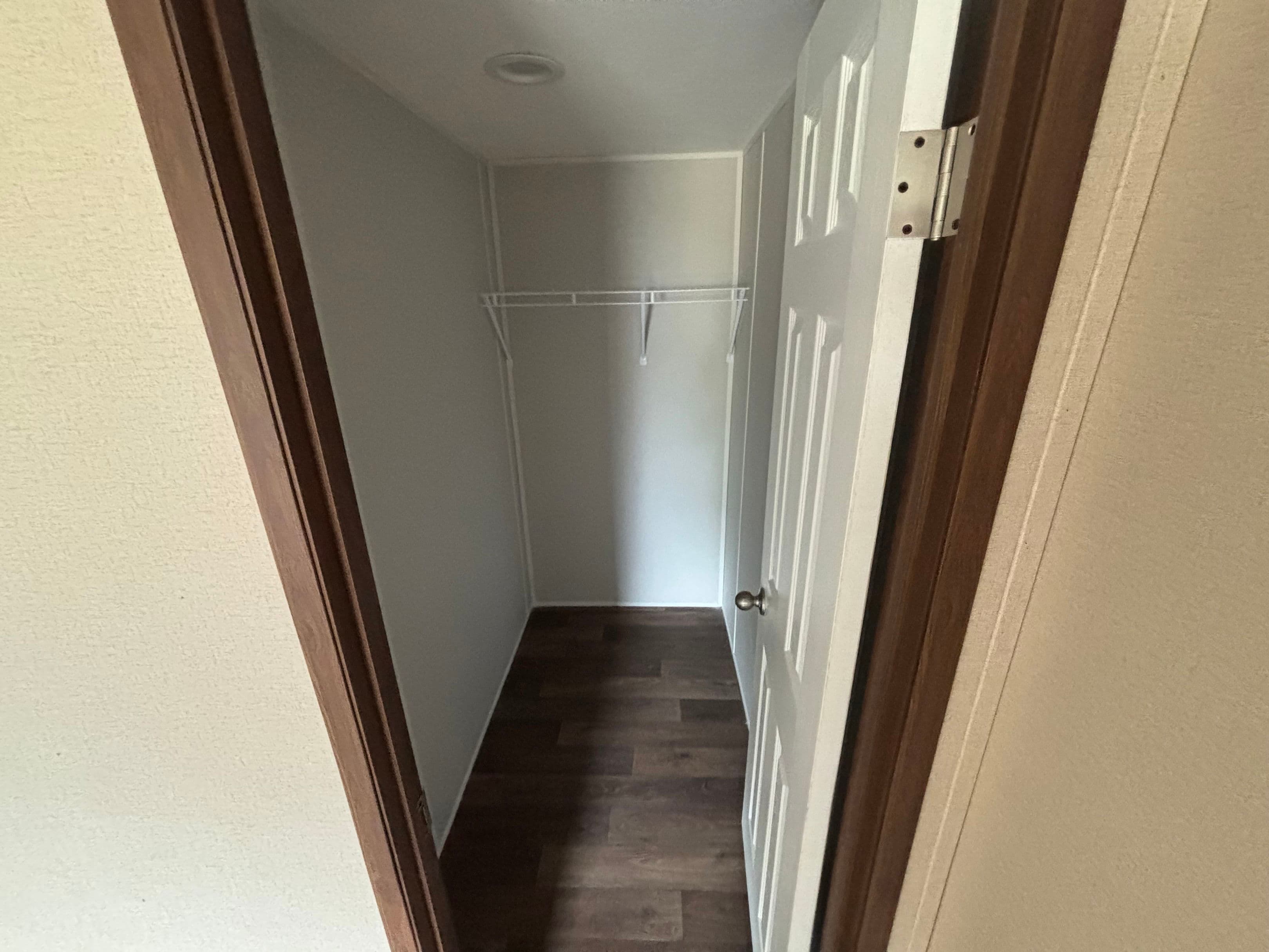 Satisfaction (wind zone 2) bedroom home features