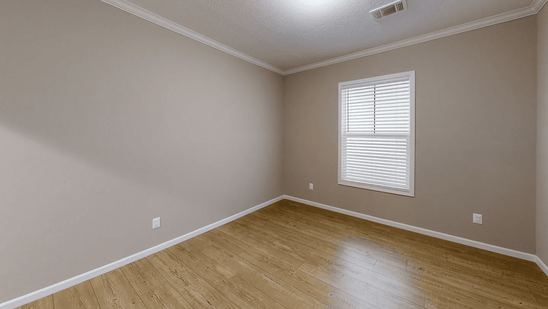 Mclemore ( biloxi) bedroom home features