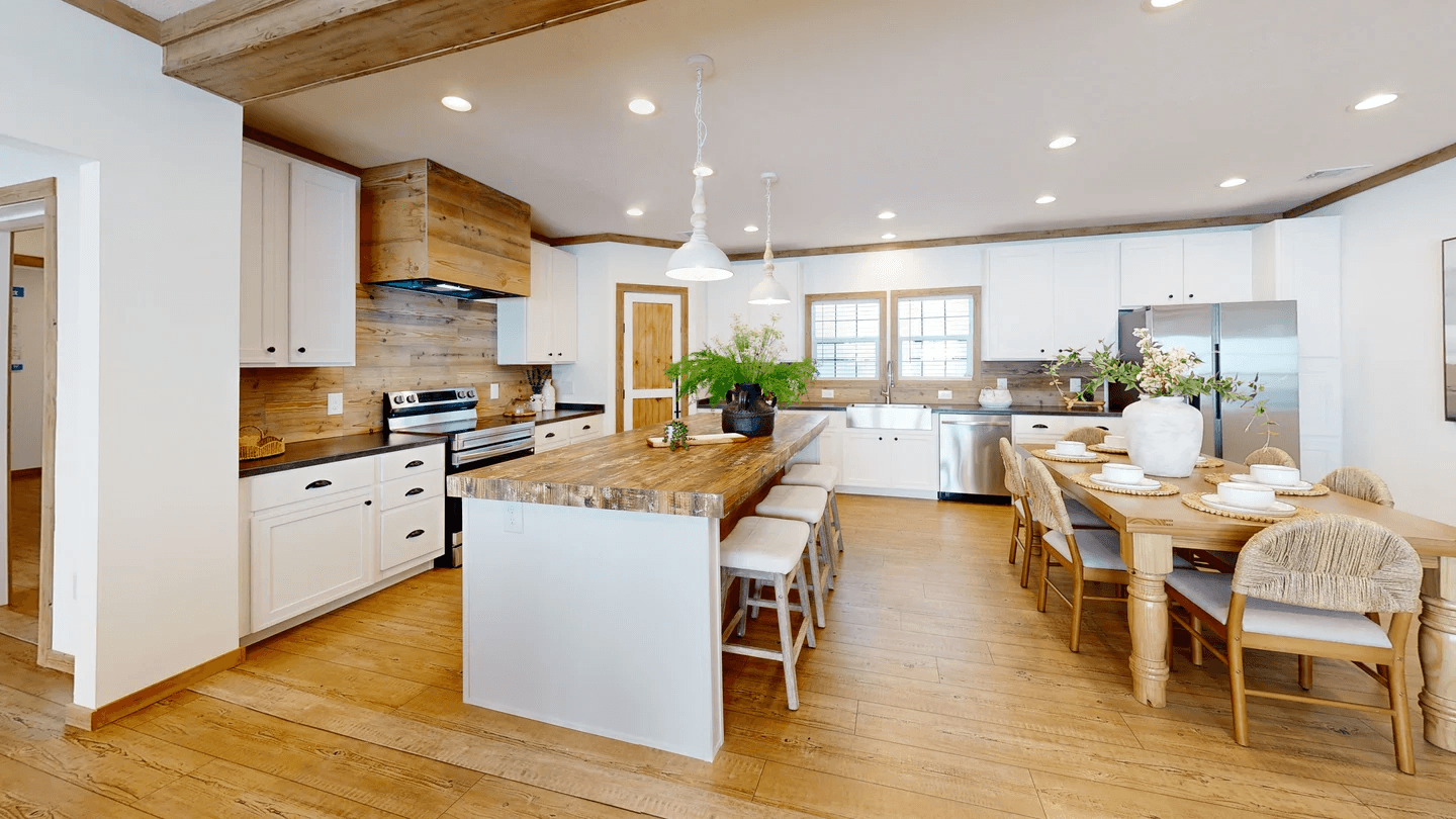 The reed (biloxi) interior and kitchen home features