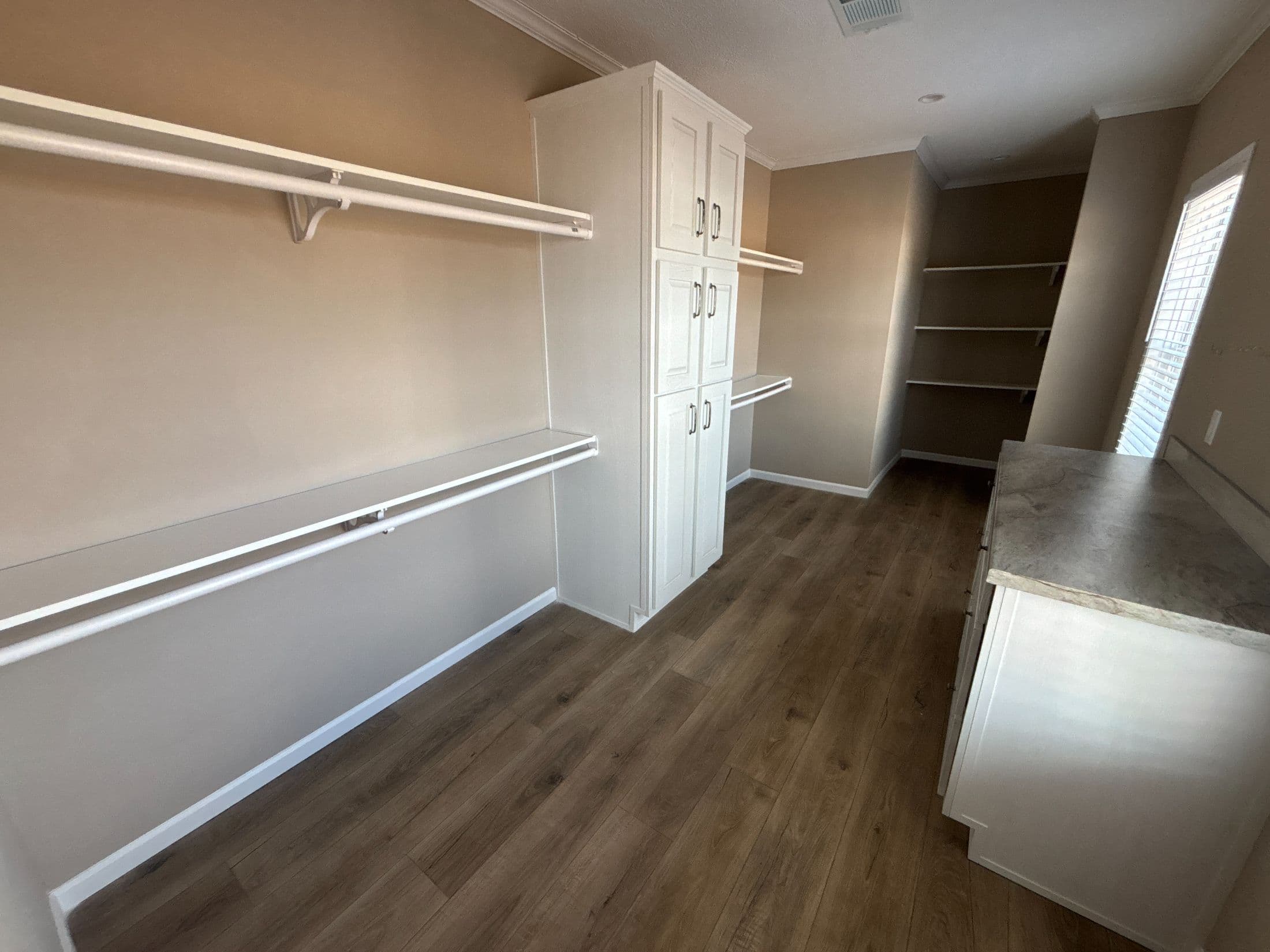 The hexagon  home features