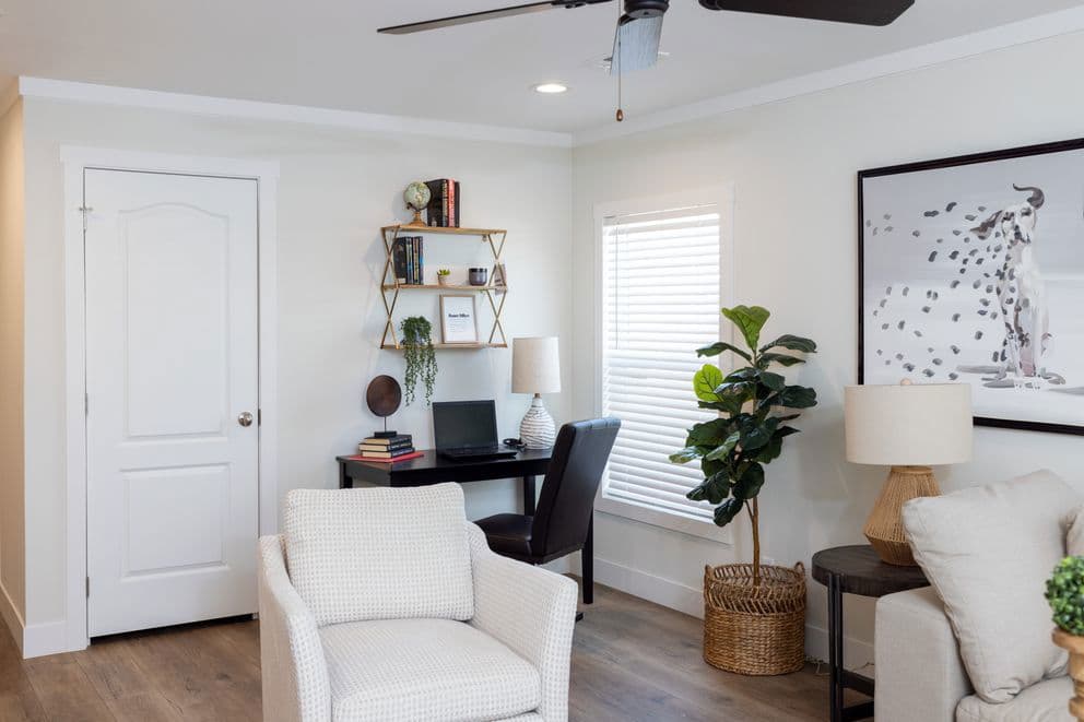 Hey jude interior home features