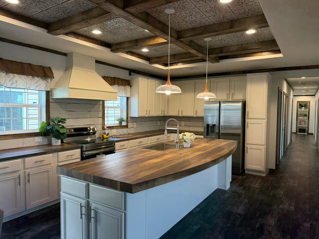 Tyra ii kitchen home features