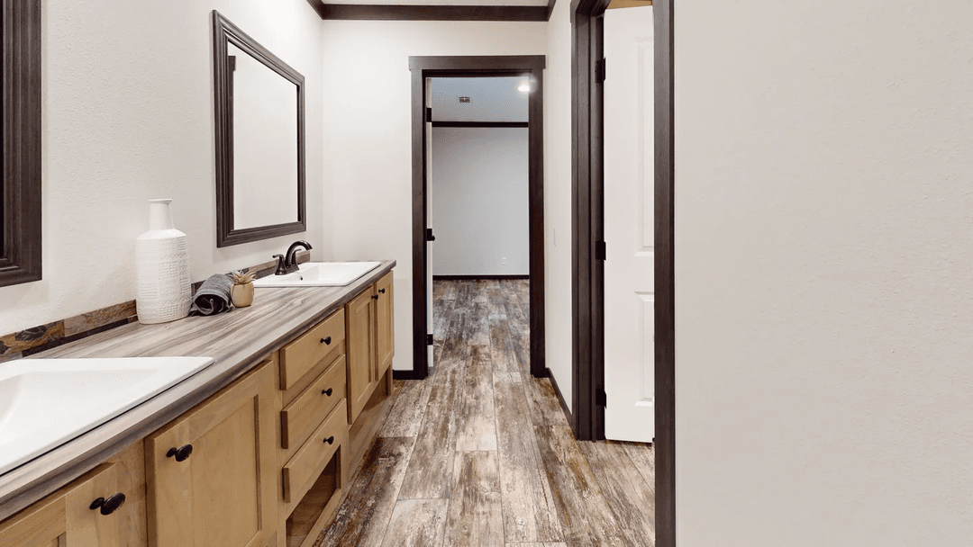 Boujee lux bathroom home features