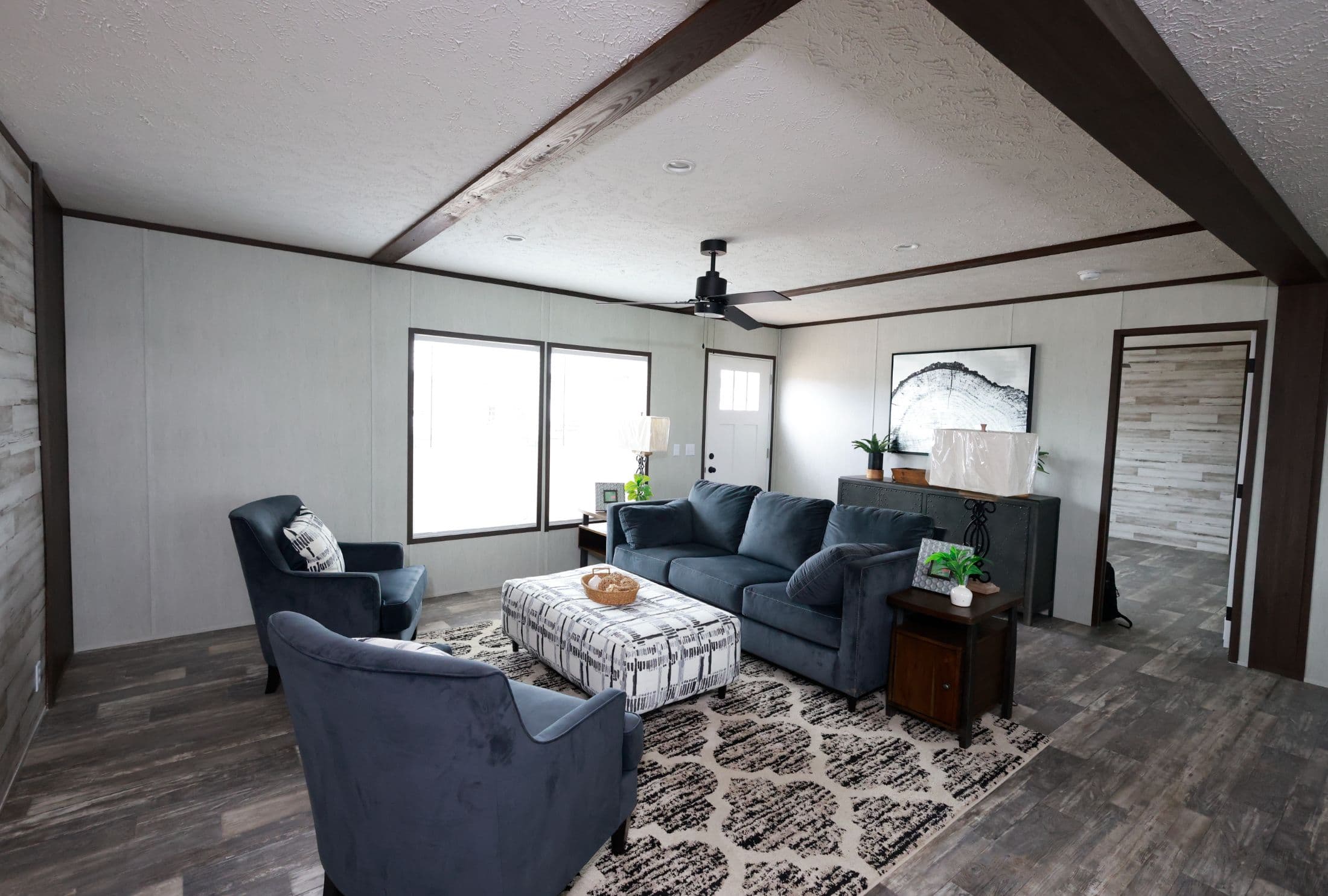 The magnolia hero home features