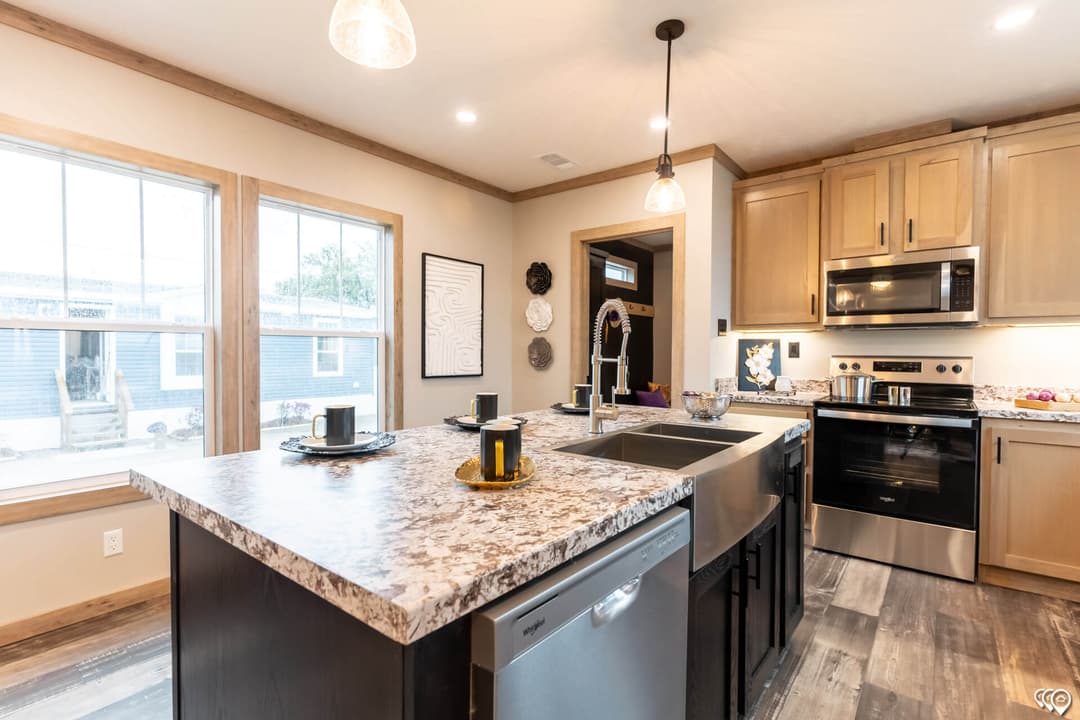 Canyon creek kitchen home features