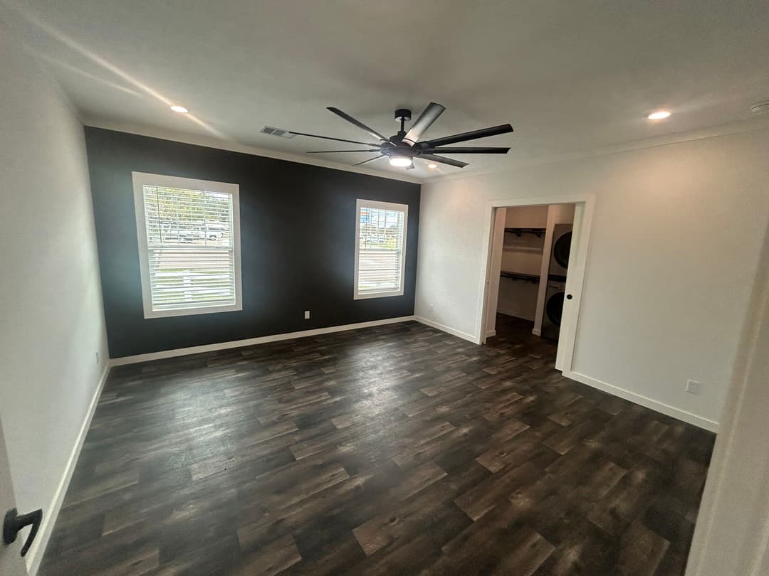 Twin creek bedroom home features