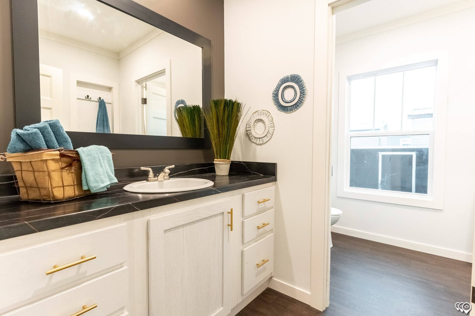 Twin creek bathroom home features