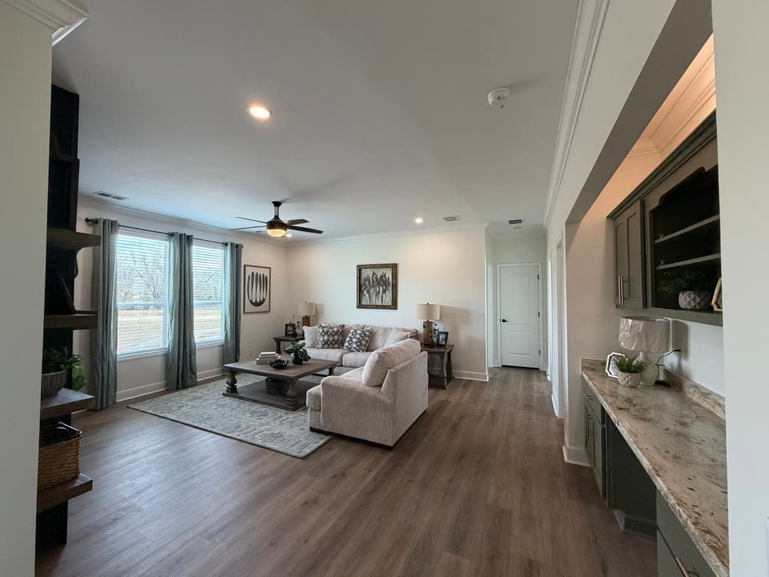 Ponderosa interior home features