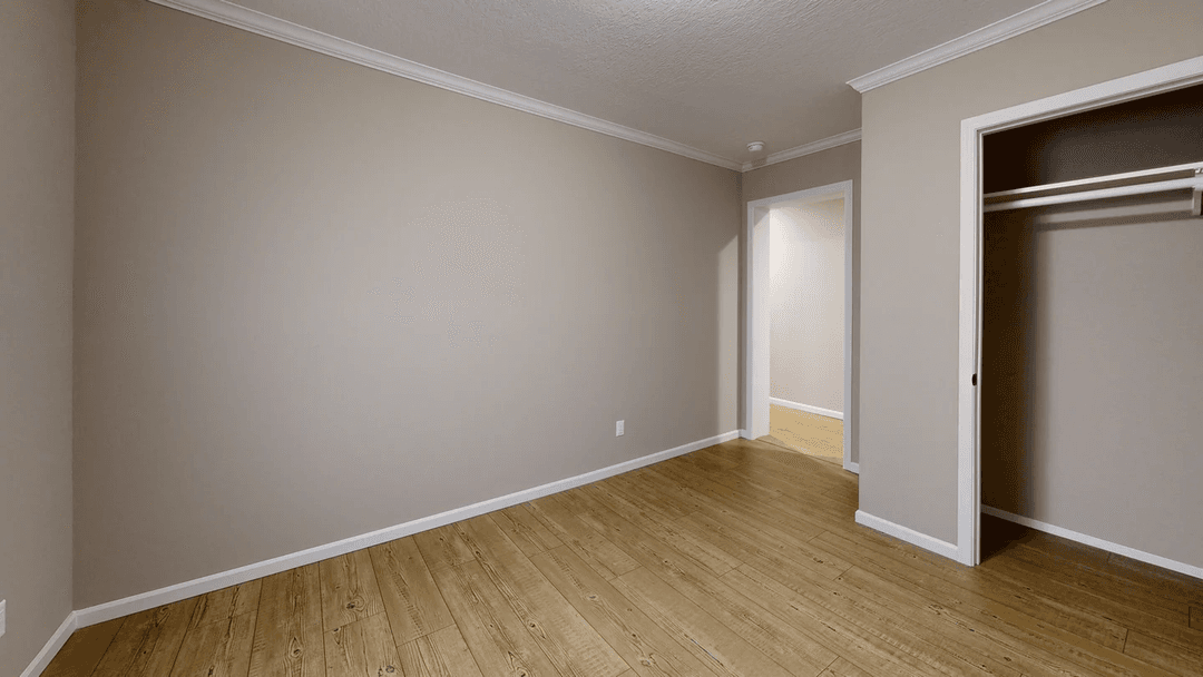 Mclemore ( biloxi) bedroom home features