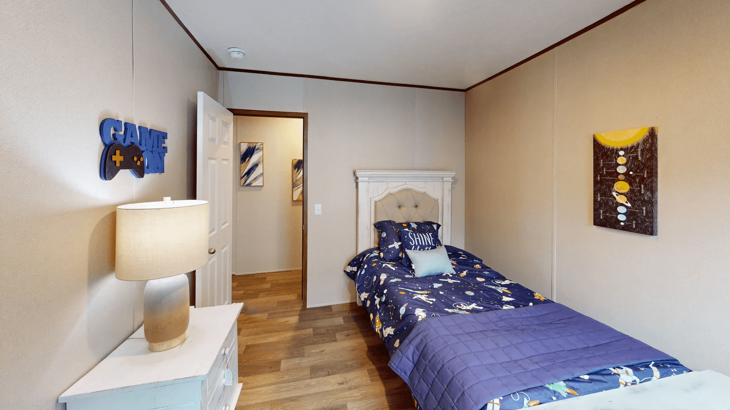Tru birch bedroom home features