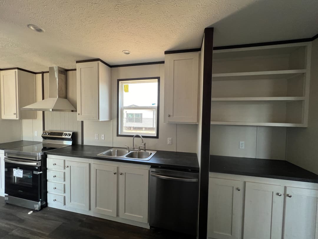 Desire kitchen home features