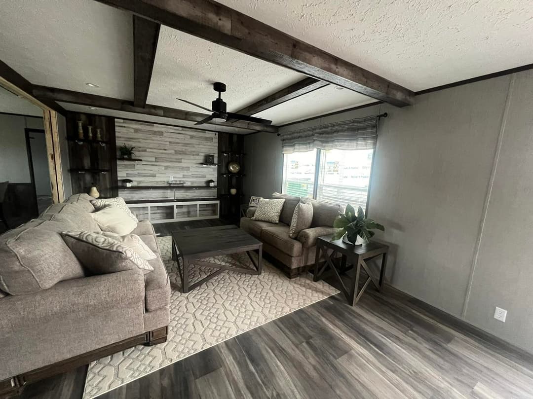 The shoreline interior home features