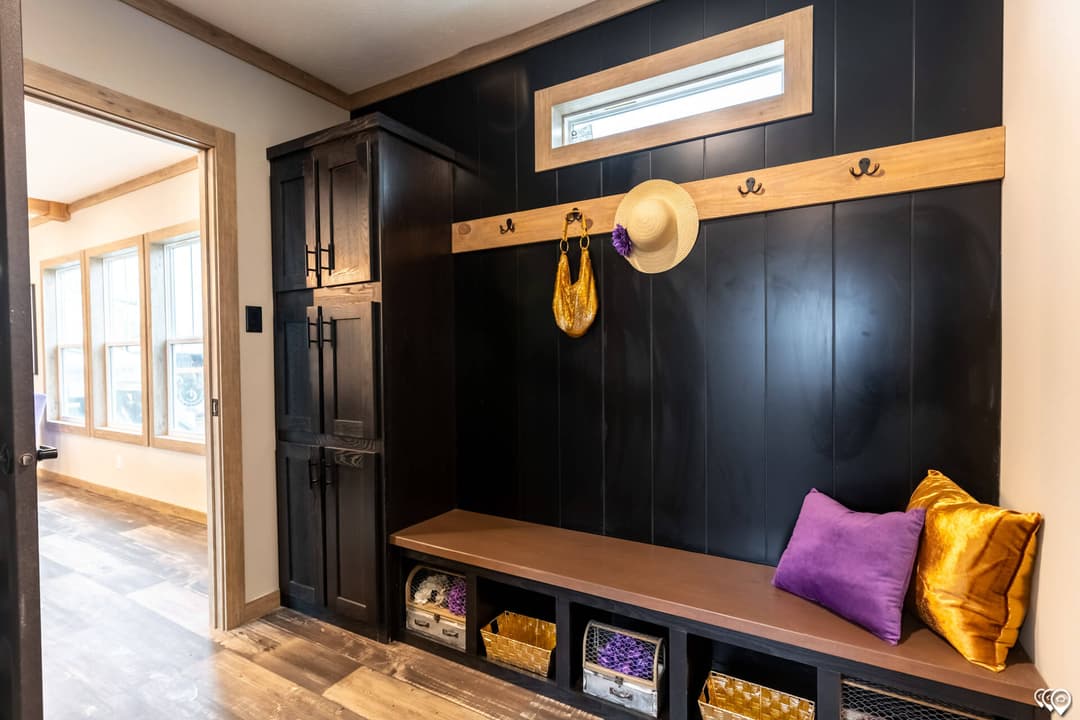 Canyon creek interior home features