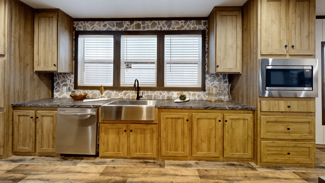 Mountain view (biloxi) kitchen home features