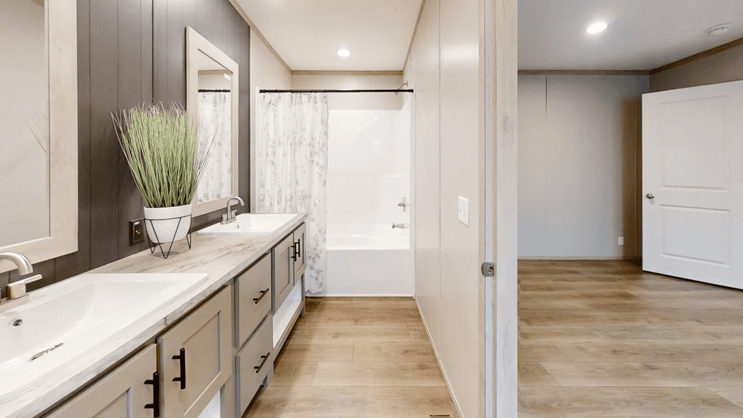 Hudson bathroom home features