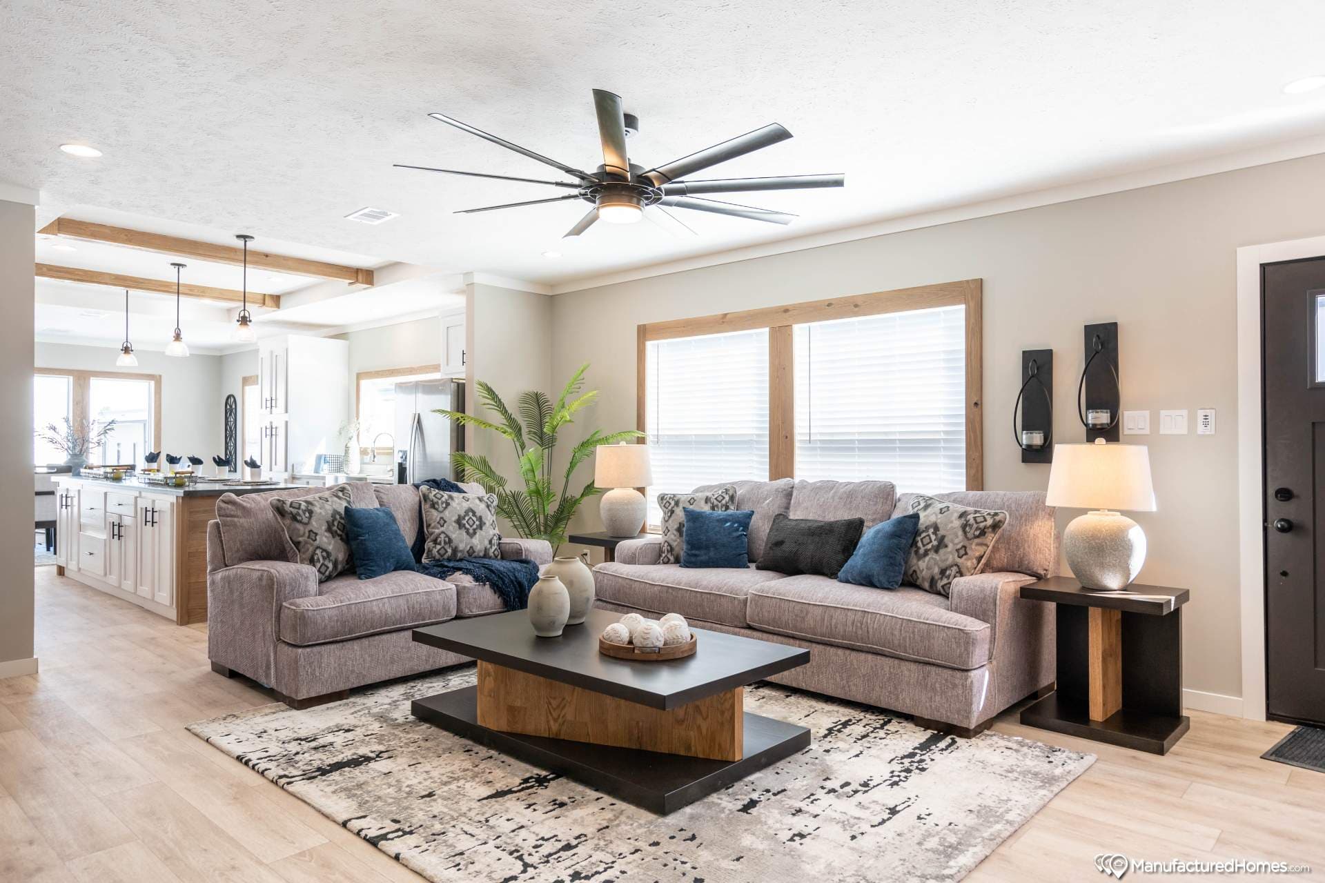 Shades creek interior home features