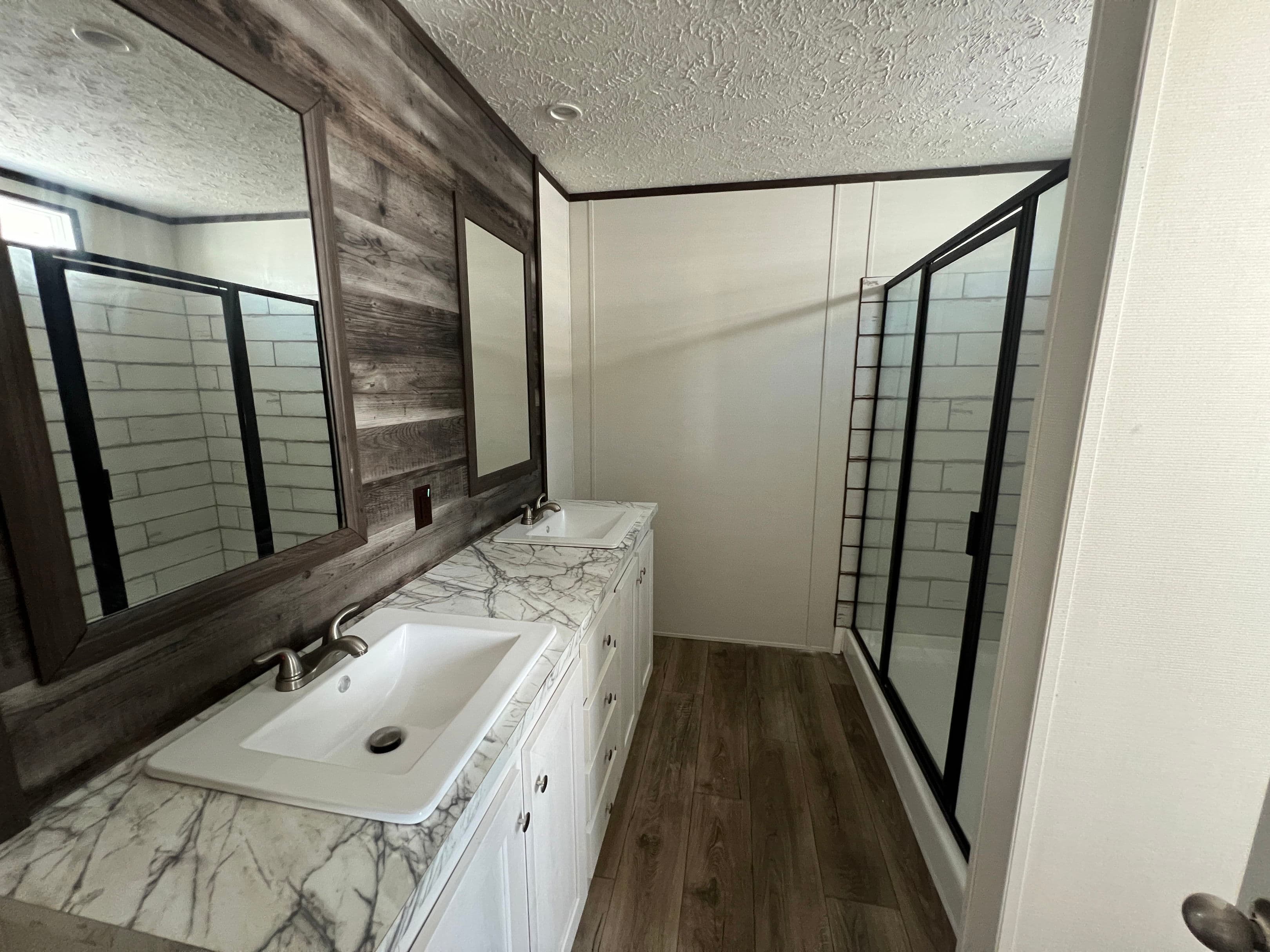 The lodge bathroom home features