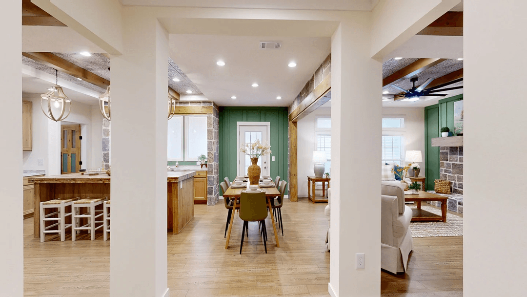 The rocking chair (biloxi) interior and hero home features