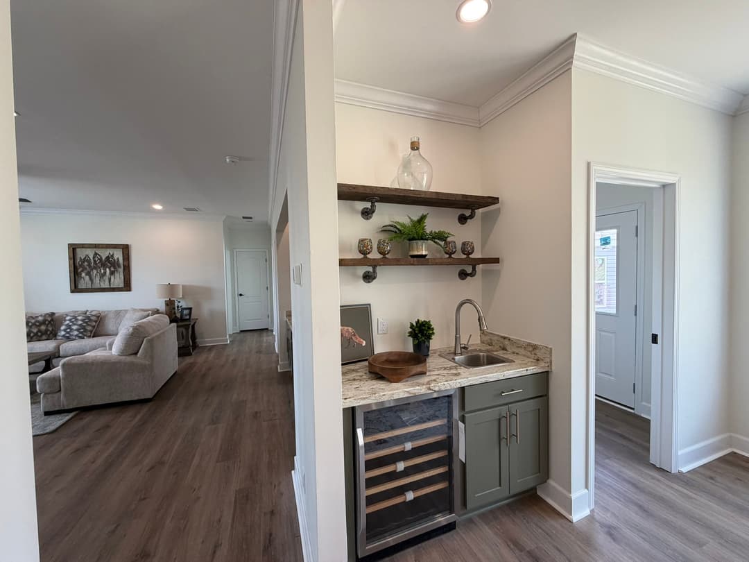 Ponderosa interior home features