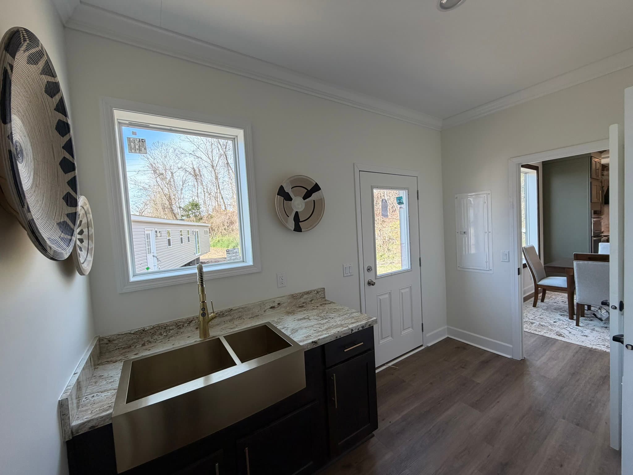 Ponderosa interior home features