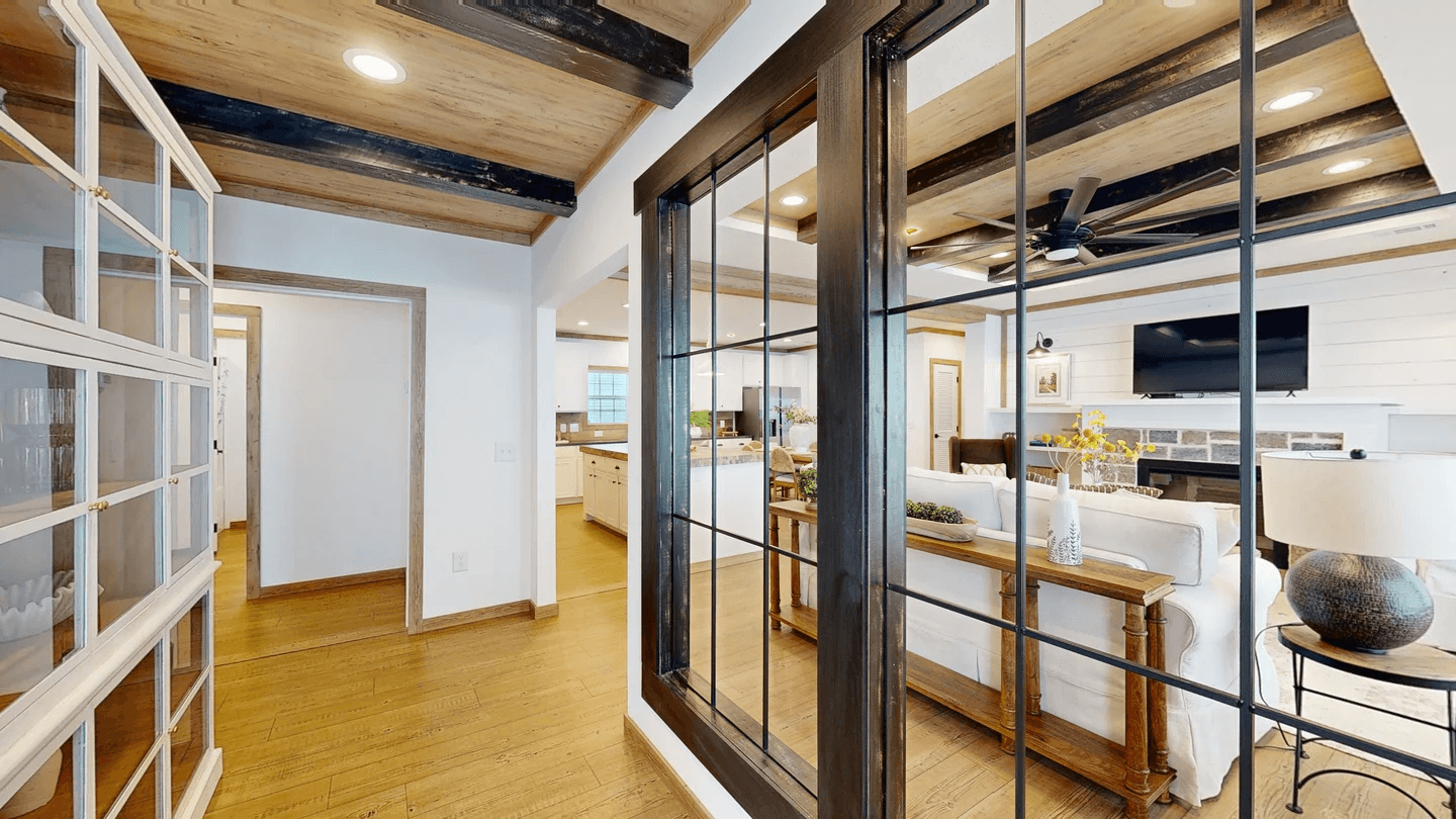 The reed (biloxi) hero and interior home features