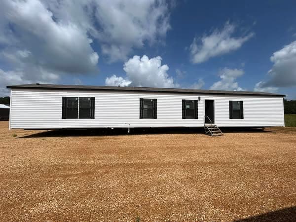 Edge 72 hero, elevation, and exterior home features