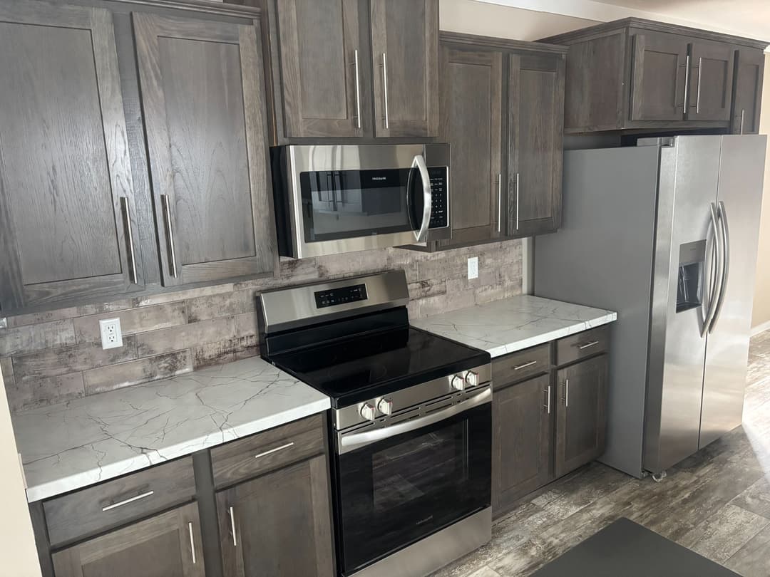 The alexander kitchen home features