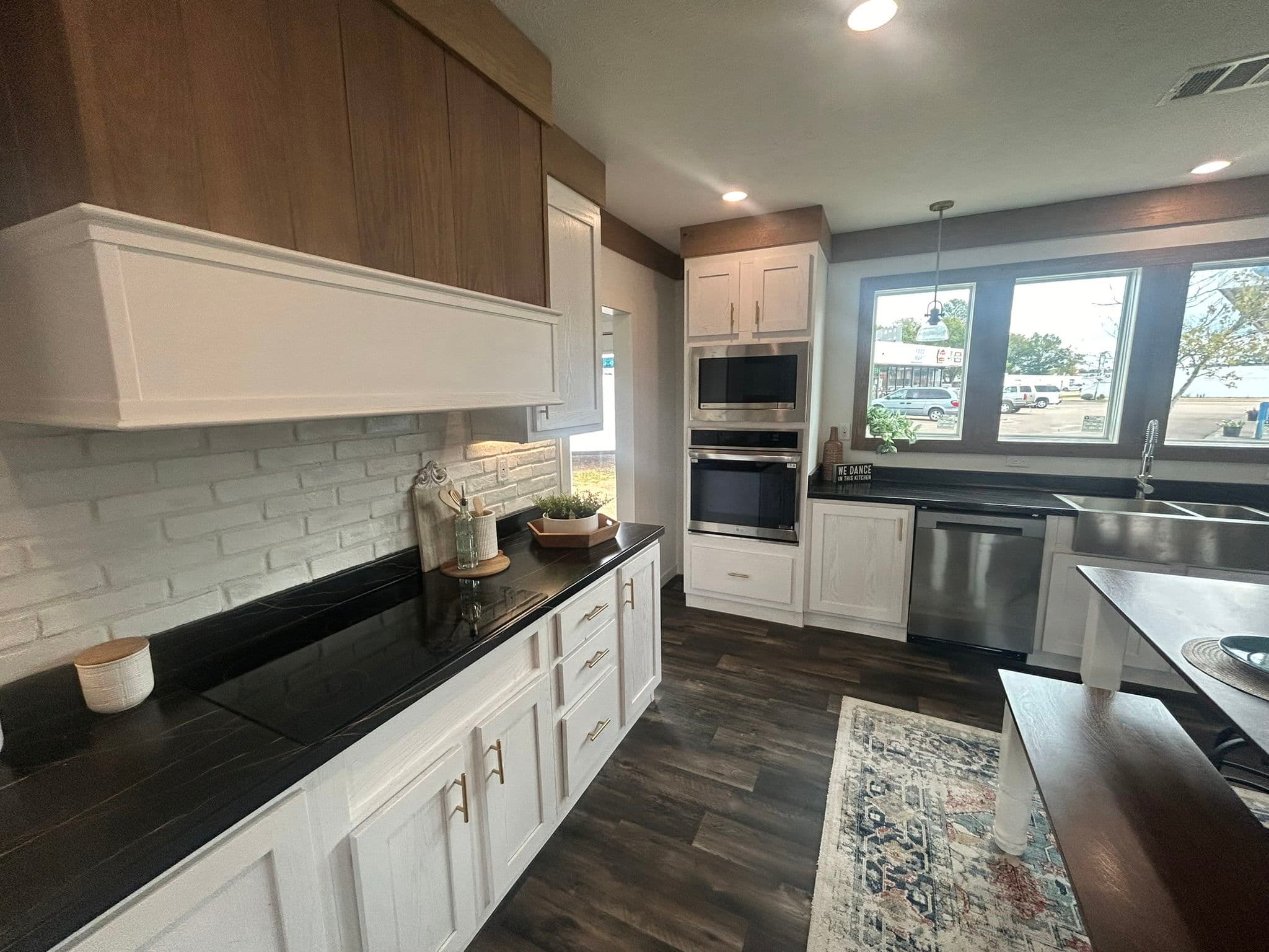 Twin creek kitchen home features