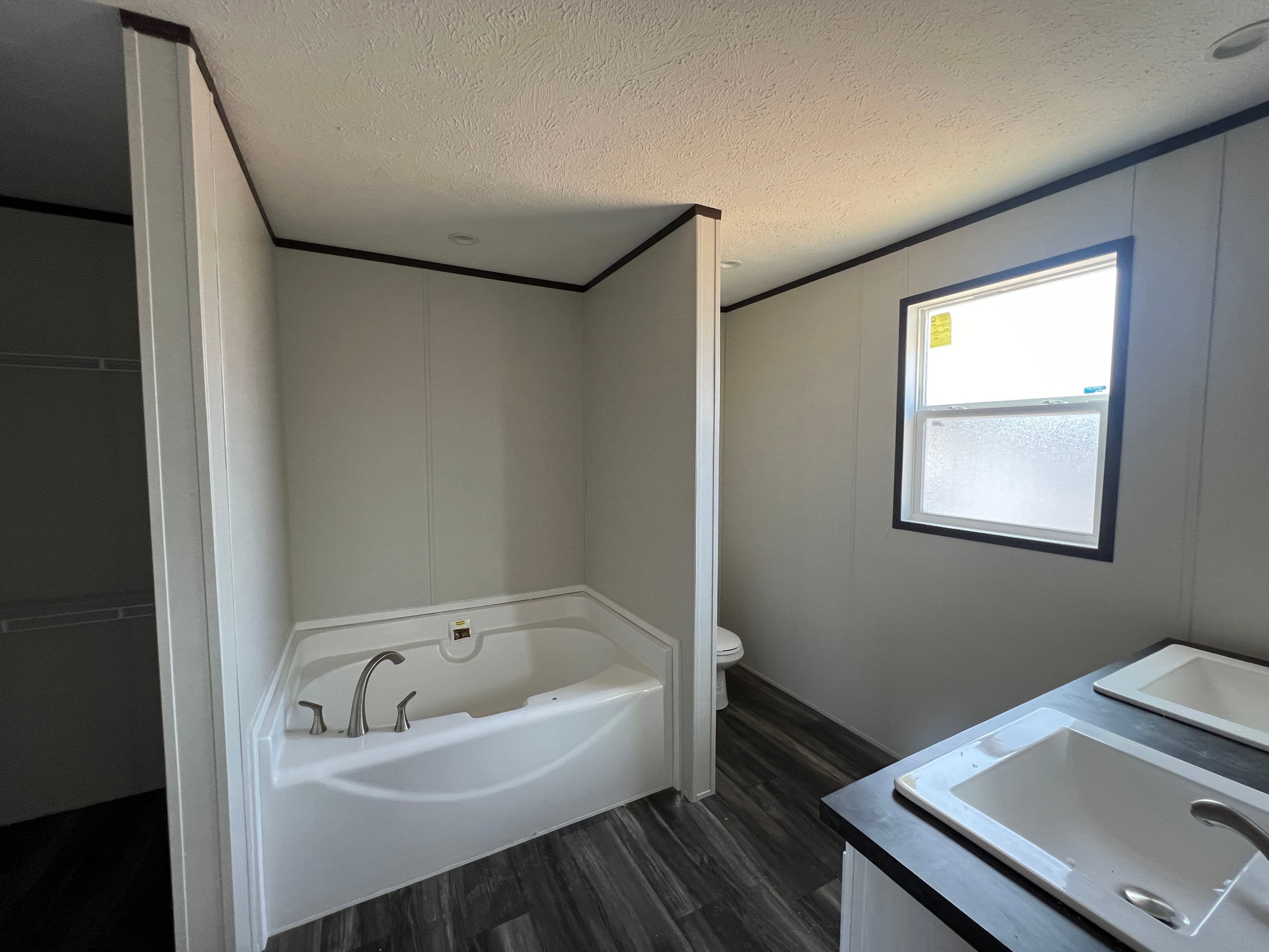 Desire bathroom home features