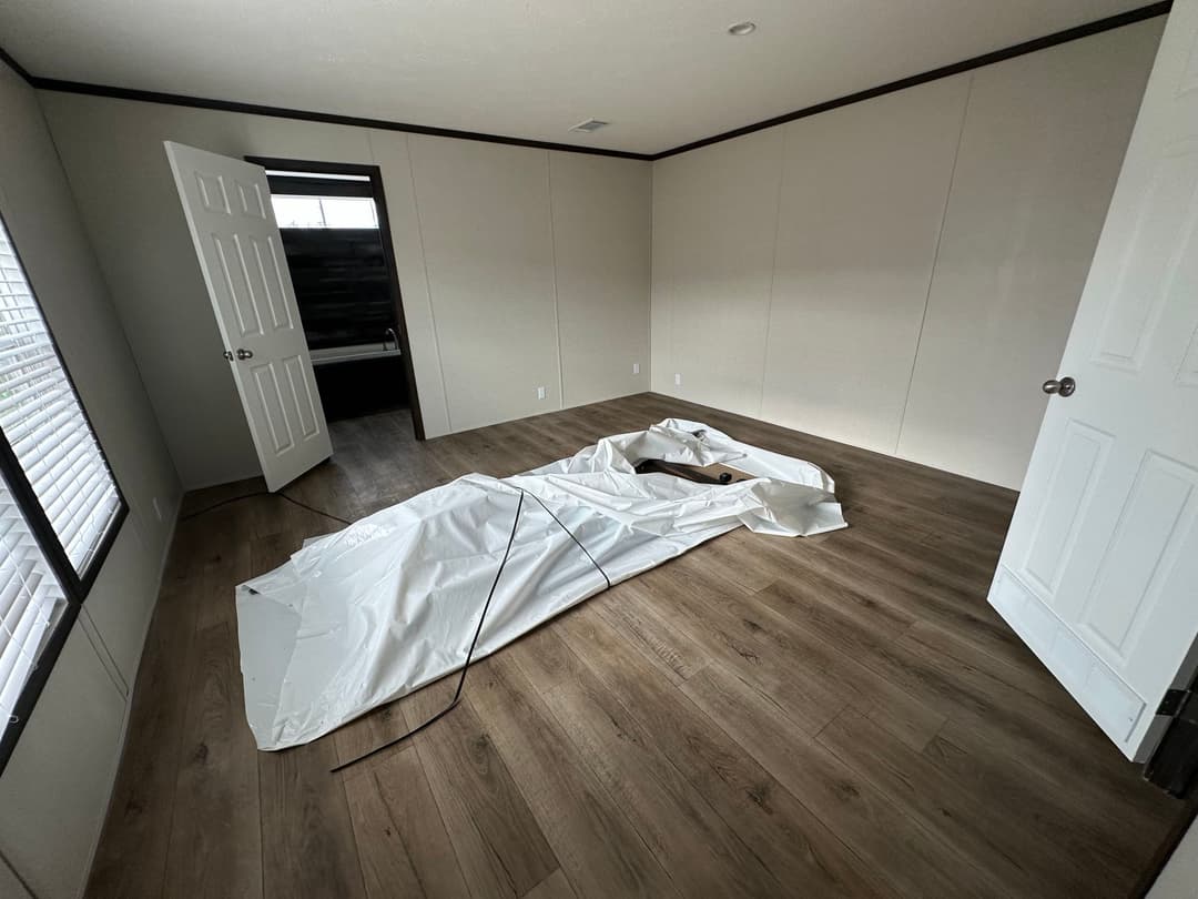 The seaside bedroom home features