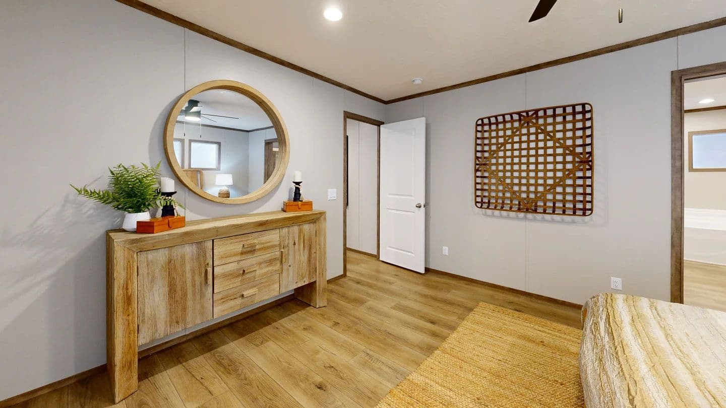 Sevier (biloxi) bedroom home features