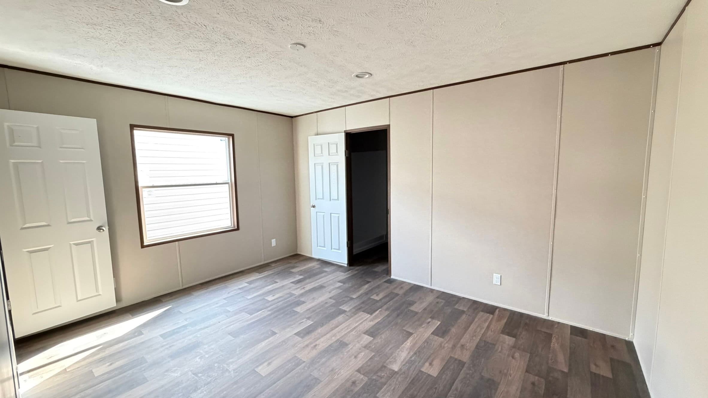 Aspen bedroom home features