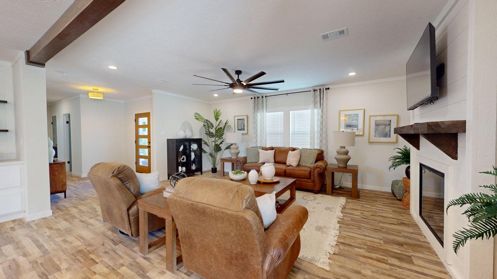 South fork (biloxi) interior home features