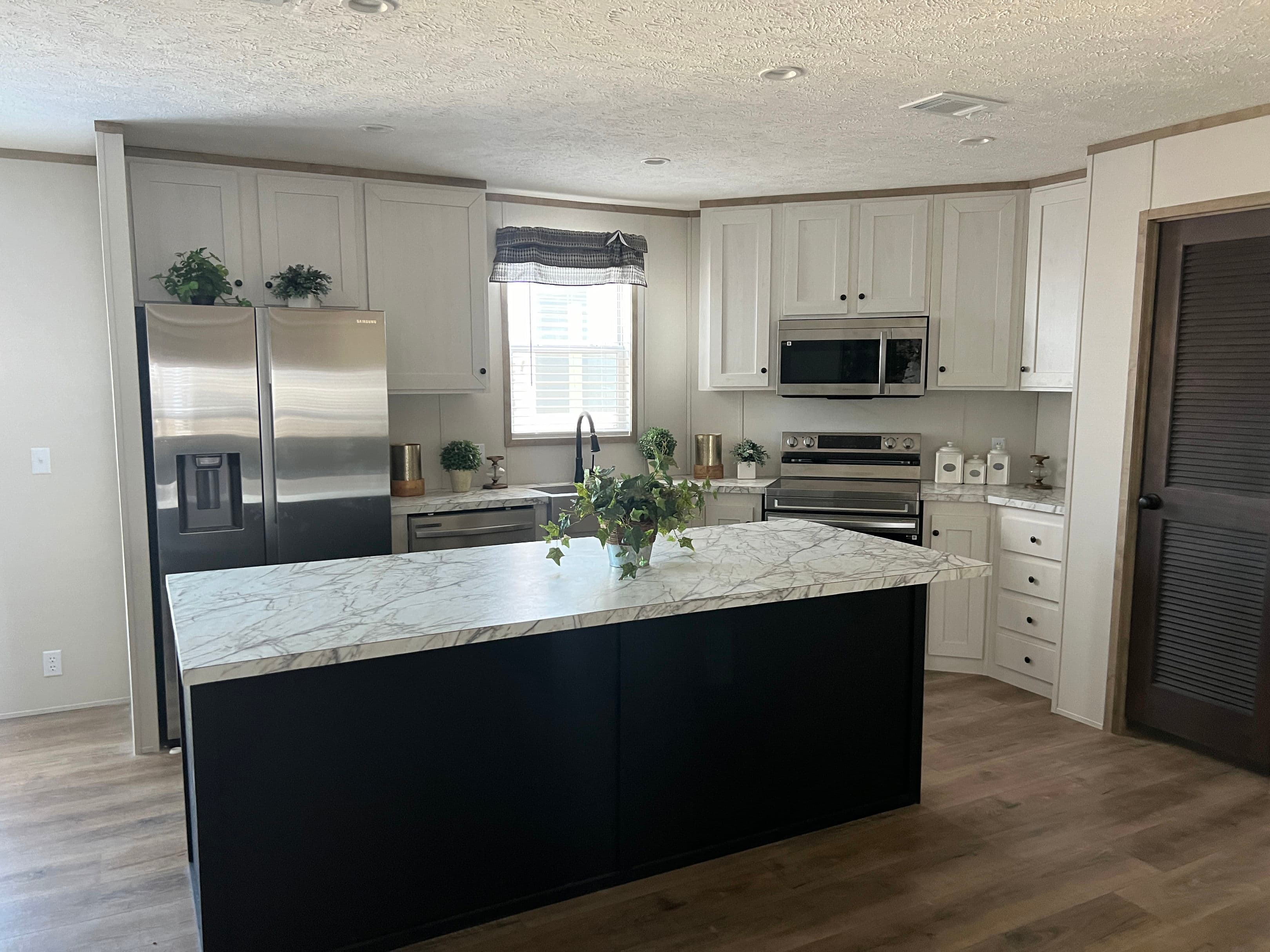 The bayside kitchen home features