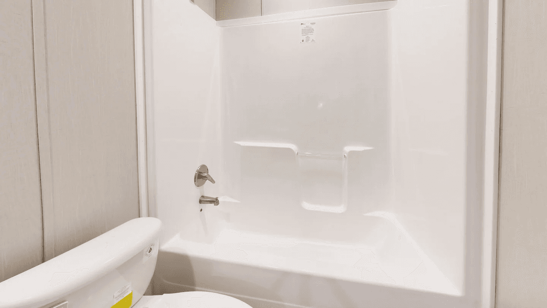 Mariner bathroom home features